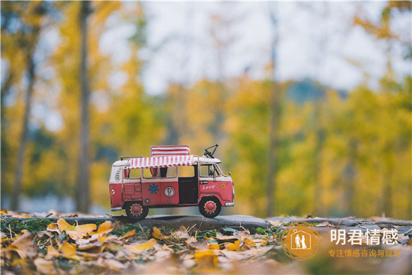 已婚女人梦见自己打死蛇预示着什么