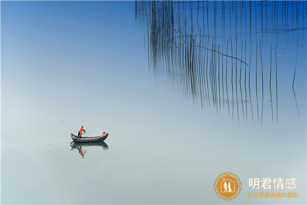 已婚女人梦见去世的奶奶有什么征兆